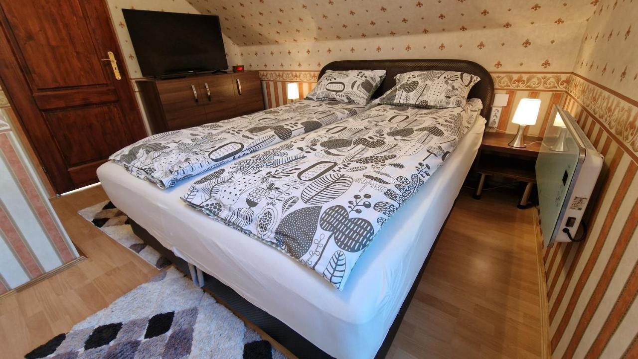 Pilis Hills View Deluxe House With Pool & Ac Near Bp Villa Pilisszentivan Buitenkant foto