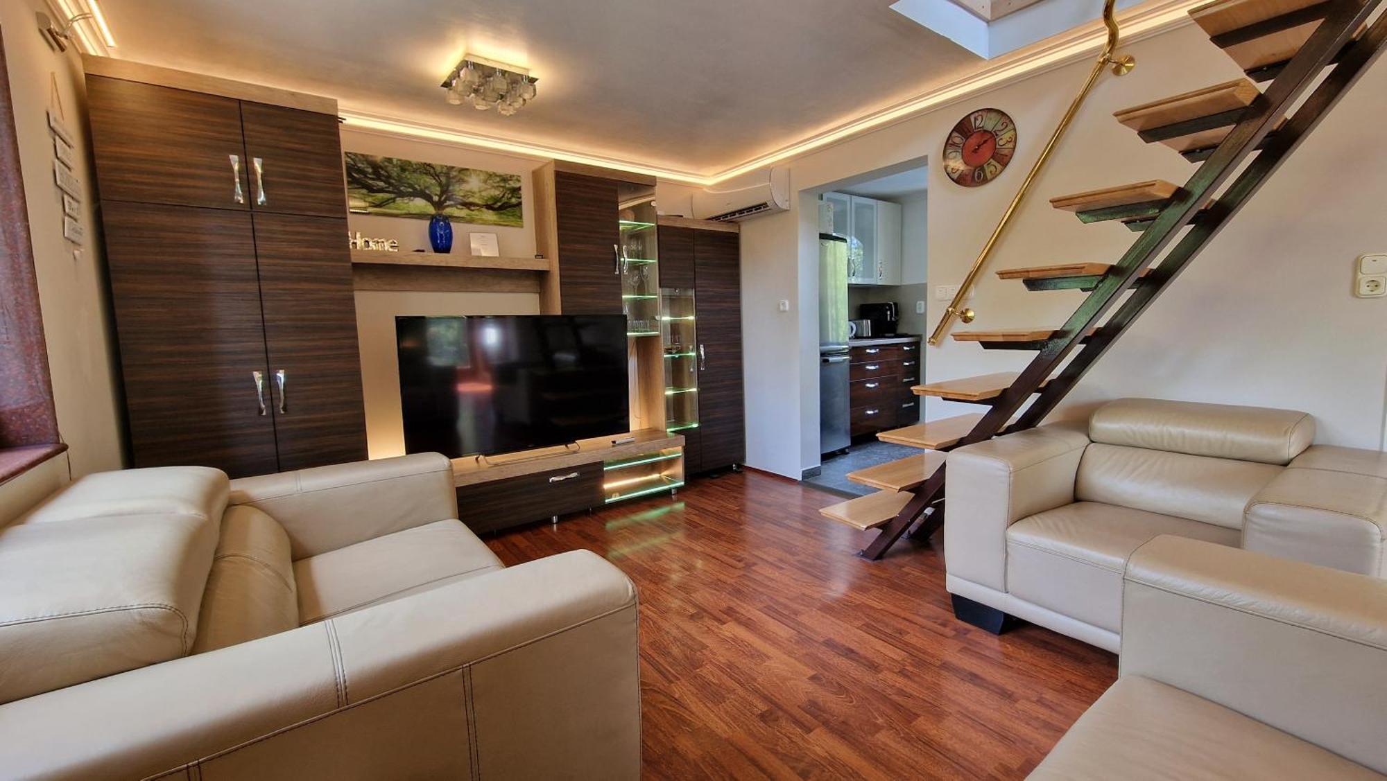 Pilis Hills View Deluxe House With Pool & Ac Near Bp Villa Pilisszentivan Buitenkant foto
